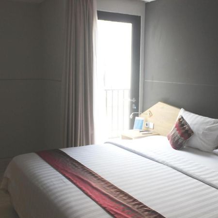 D'Max Hotel & Convention Lombok Praya Eksteriør bilde