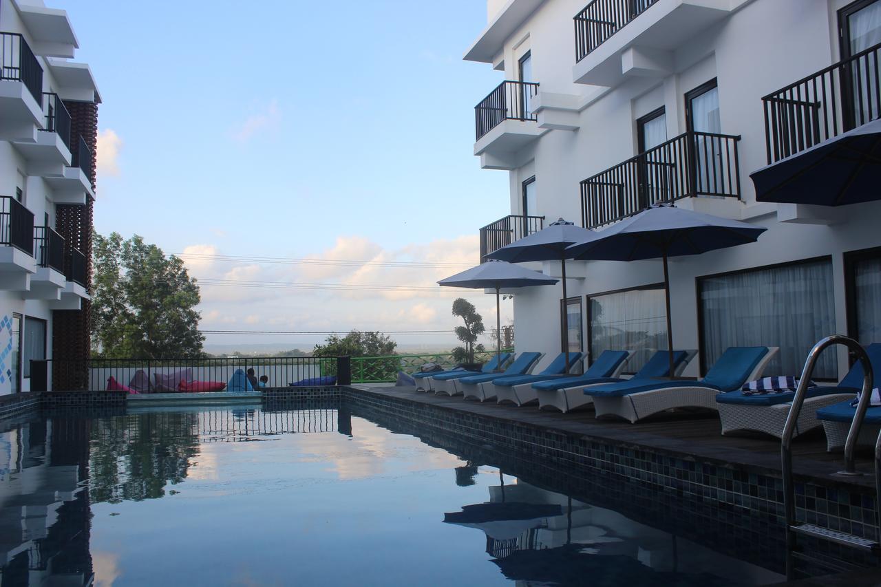 D'Max Hotel & Convention Lombok Praya Eksteriør bilde